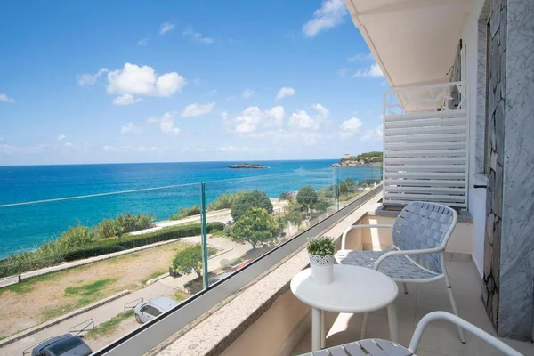 Hotel fronte mare a Villammare con vista golfo