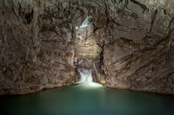 Grava di Vesalo inghiottitoio carsico Alburni Laurino